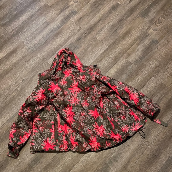 Snowboarding jacket - Picture 4 of 4